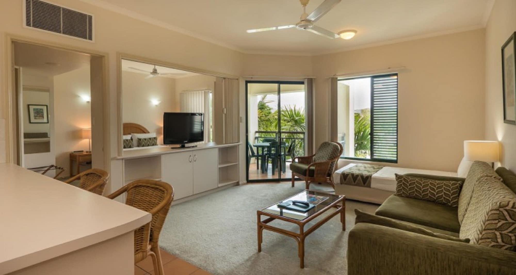 Tropic Towers Apartments Cairns Bagian luar foto
