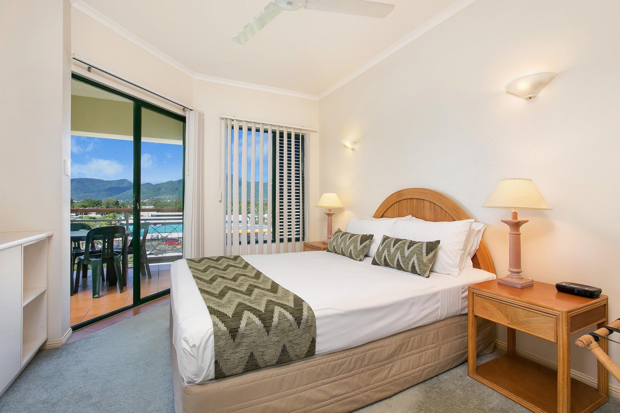 Tropic Towers Apartments Cairns Bagian luar foto