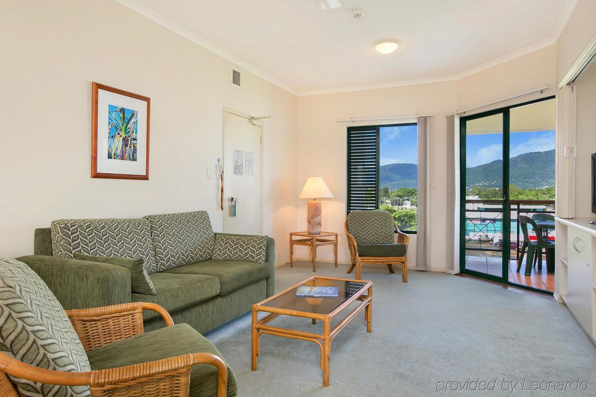 Tropic Towers Apartments Cairns Bagian luar foto