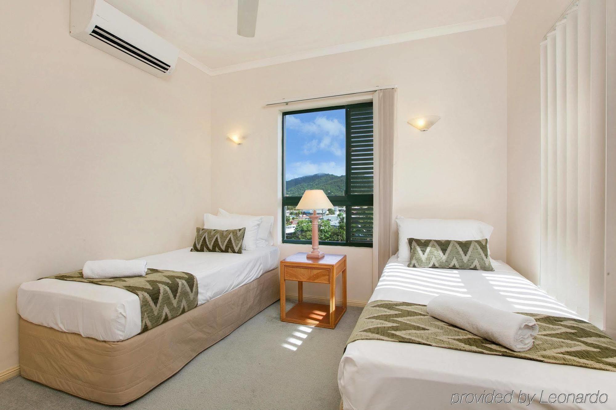 Tropic Towers Apartments Cairns Bagian luar foto